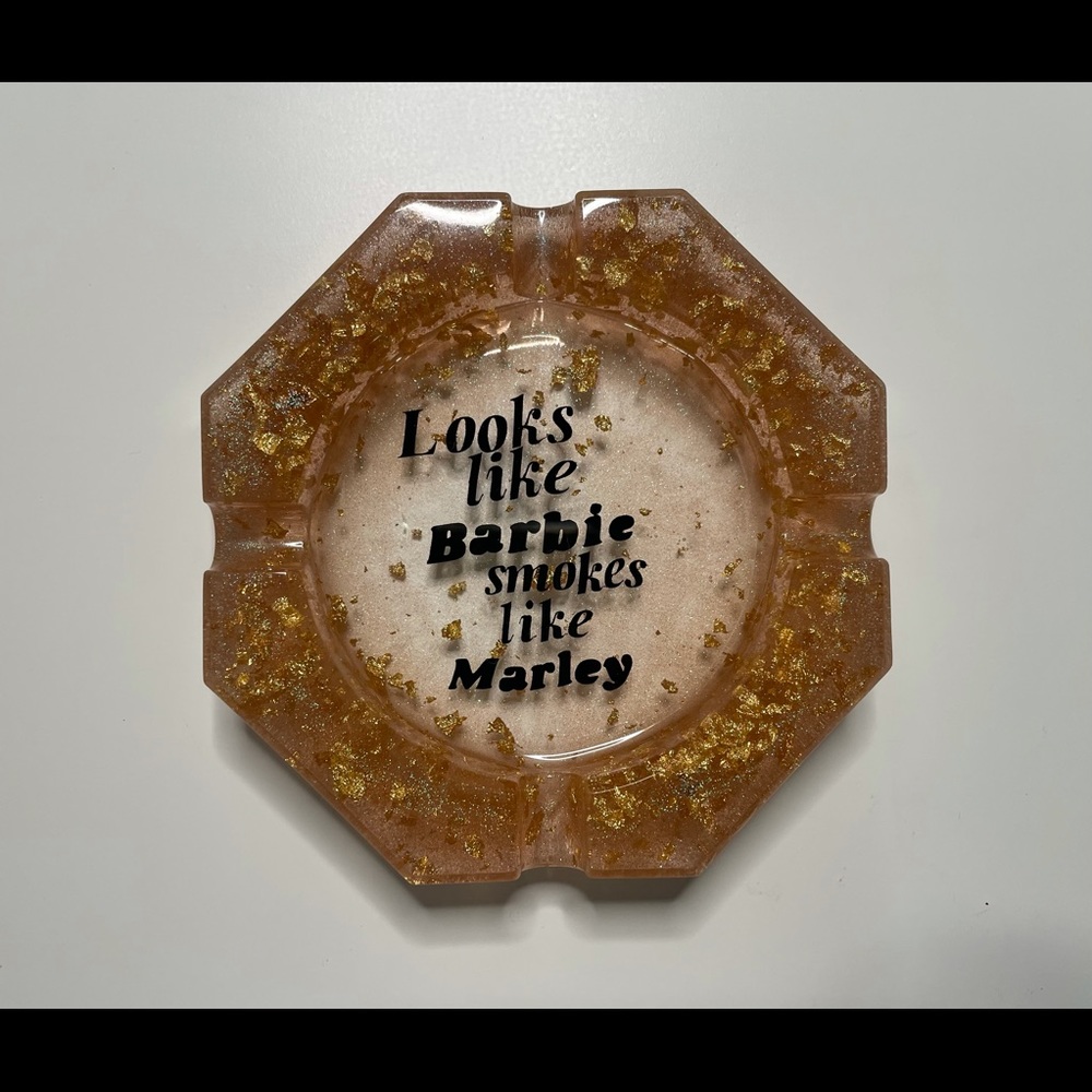 Custom made resin ash trays